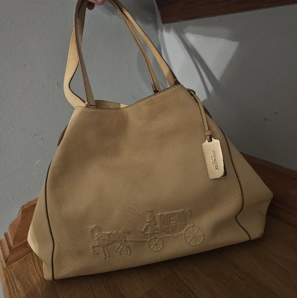 Coach Edie Shoulder Bag 39 With Horse And Carriage - Picture 2 of 9